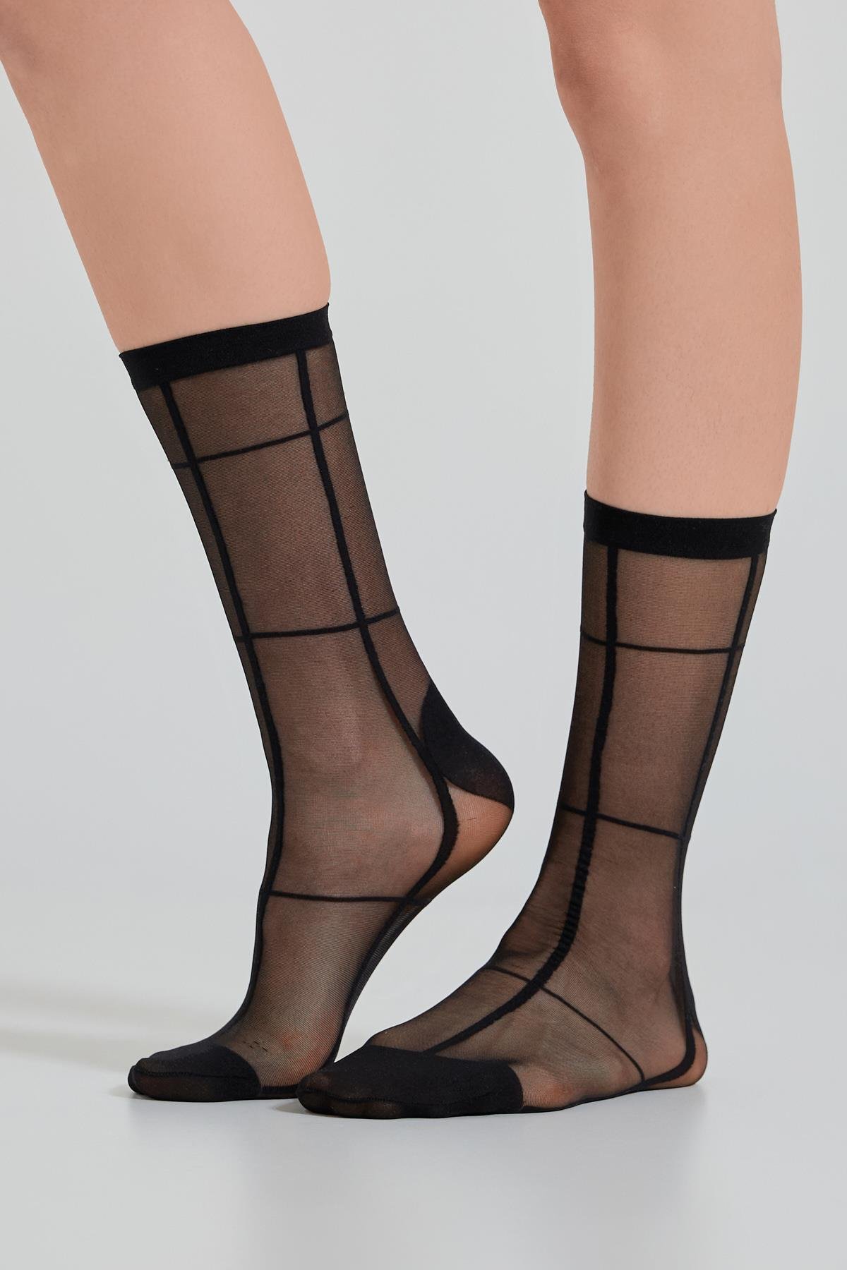 Women’s Checked Thin Ankle Socks Black