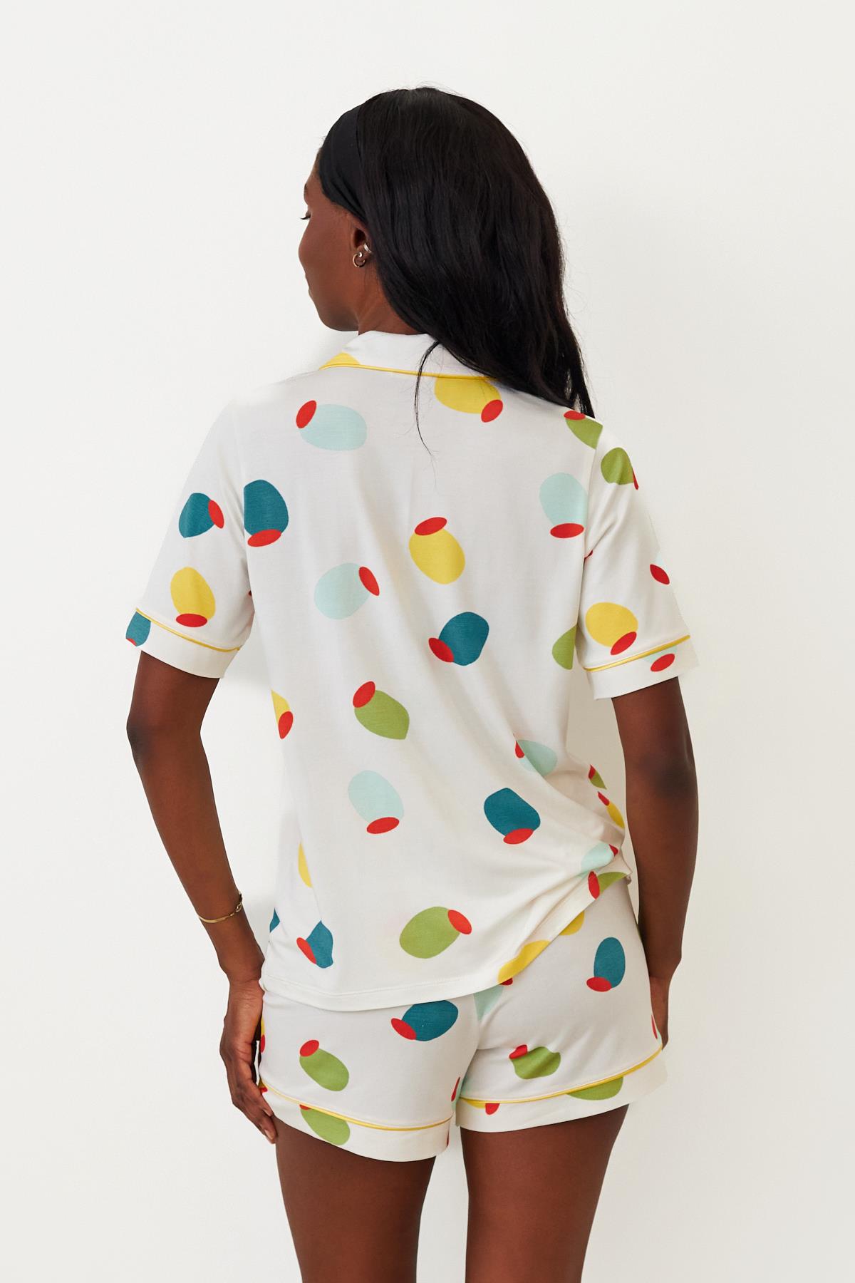 Kadın Limon Desenli Düğmeli Şortlu Pijama Takımı