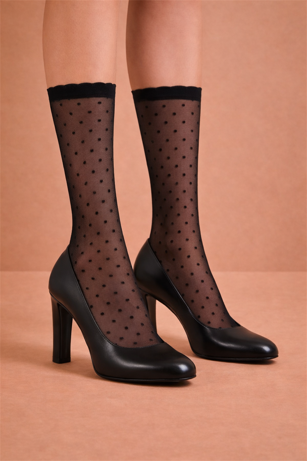 Kadın Puantiyeli İnce Soket Çorap Siyah