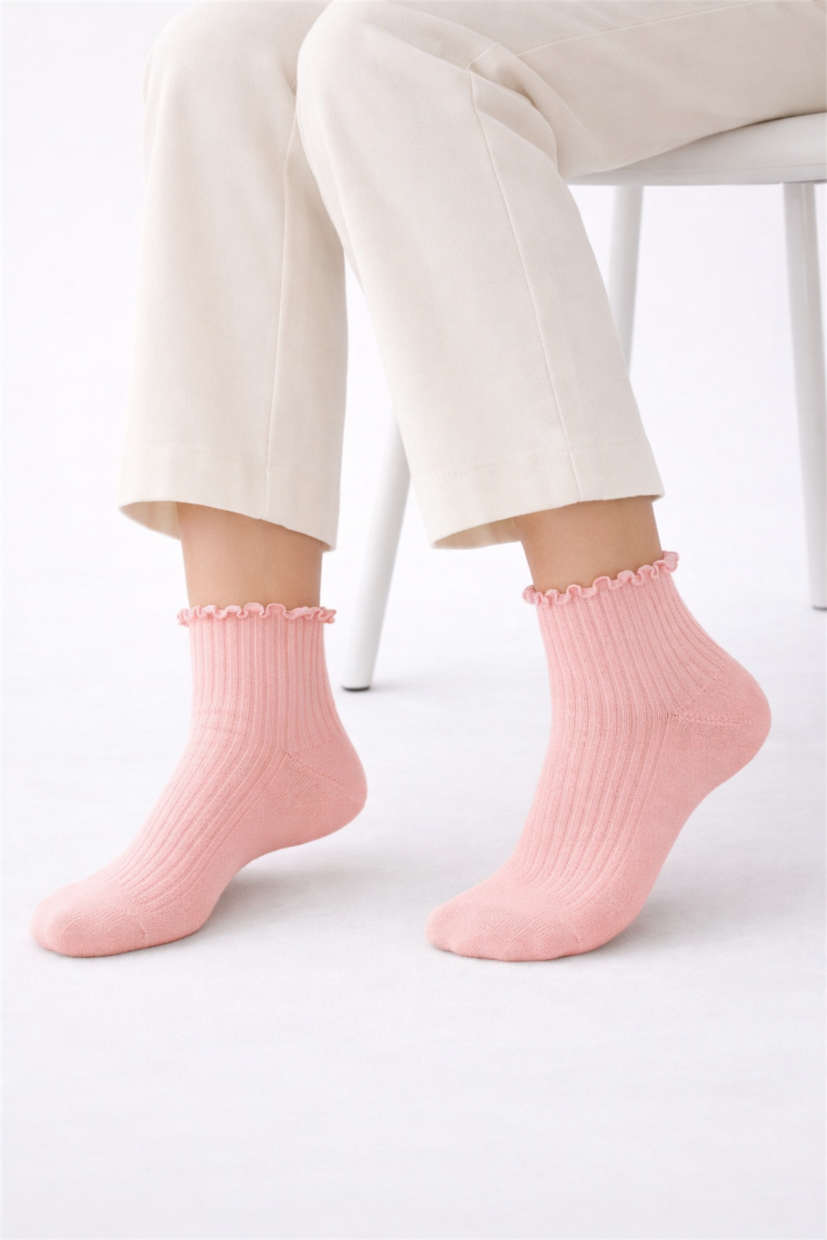 Kadın Renkli Bileği Fırfırlı Simli Soket Çorap Pembe