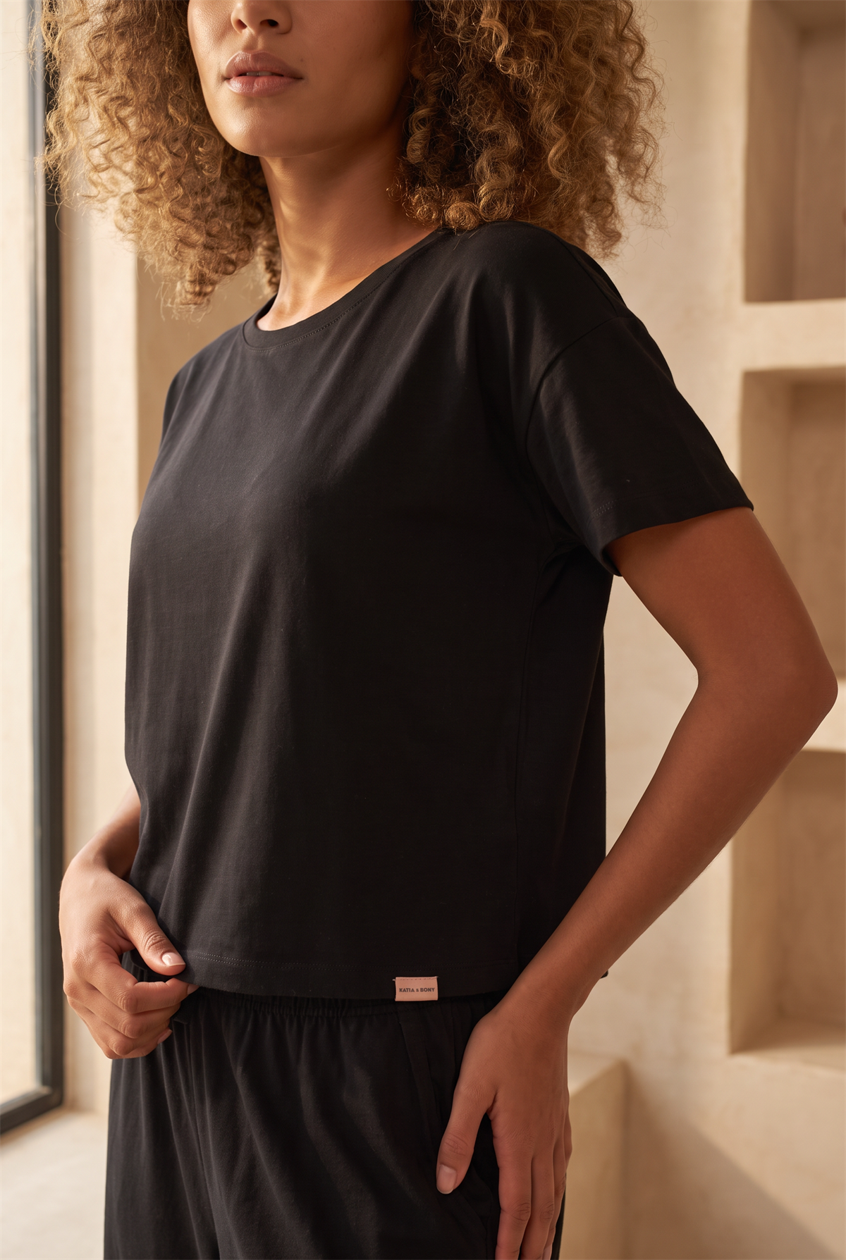 Womens Black Color Luxury Short Sleeve Tshirt