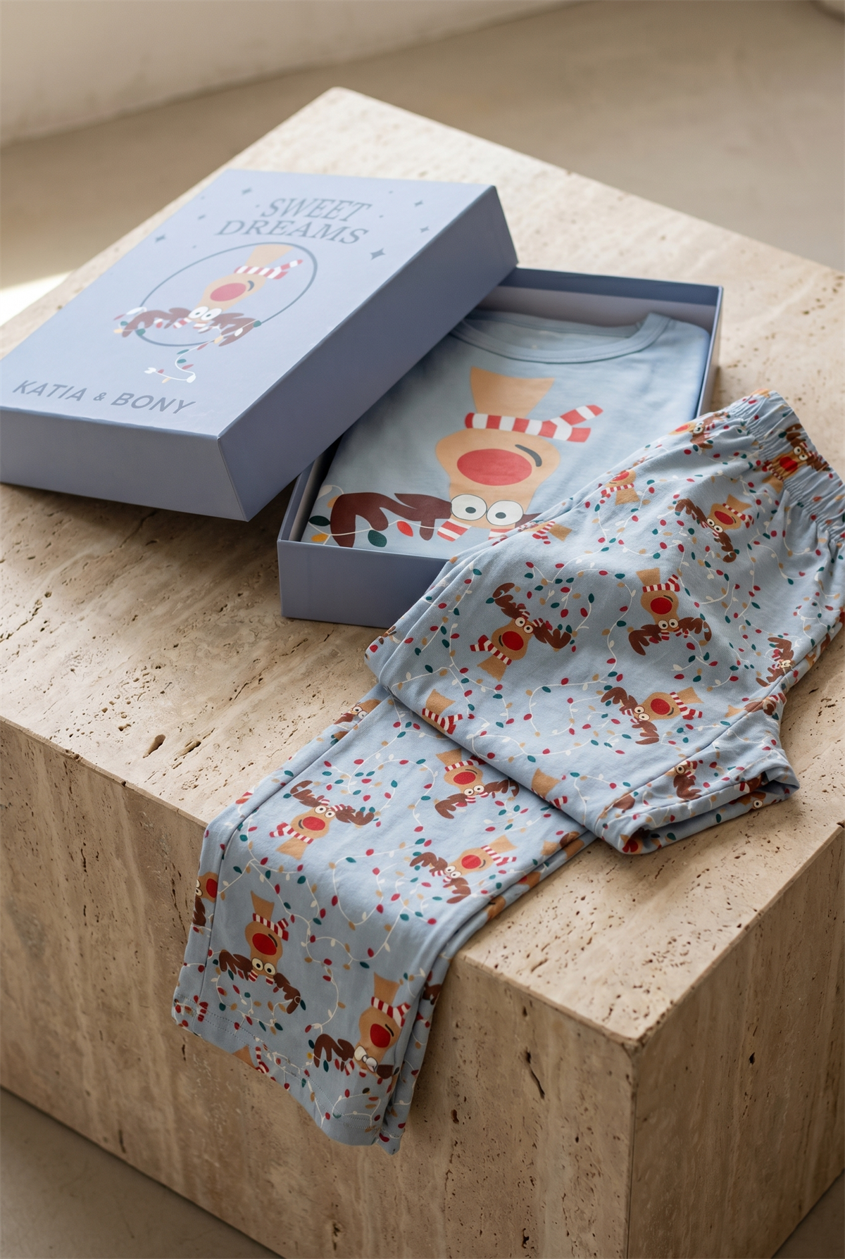 Kadın Sweet Dreams Kutulu Geyik Desenli Mavi  Pijama Takımı