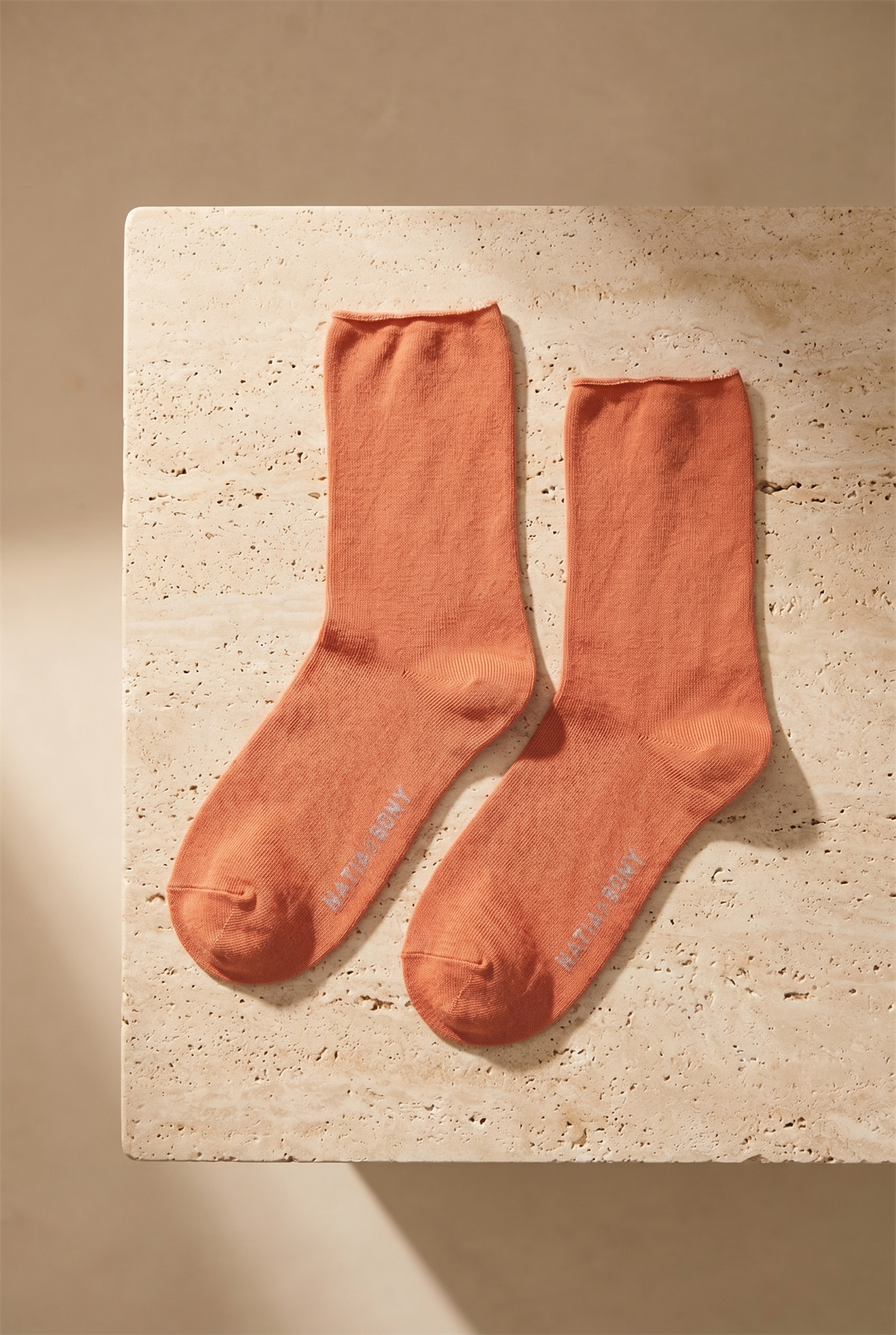 Kadın Turuncu Renkli Lastiksiz Modal Kumaş İnce Soket Çorap