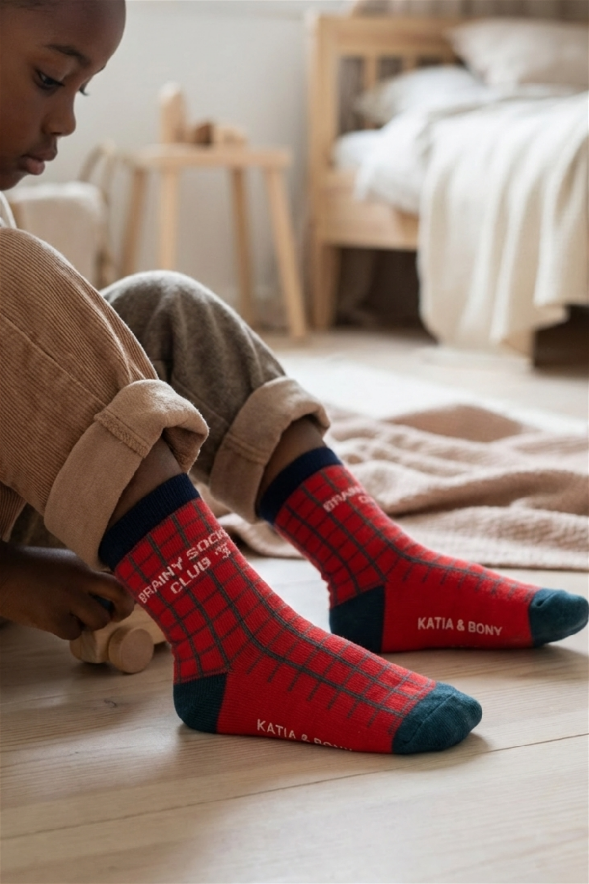 Kareli Kırmızı Çocuk Soket Çorap
