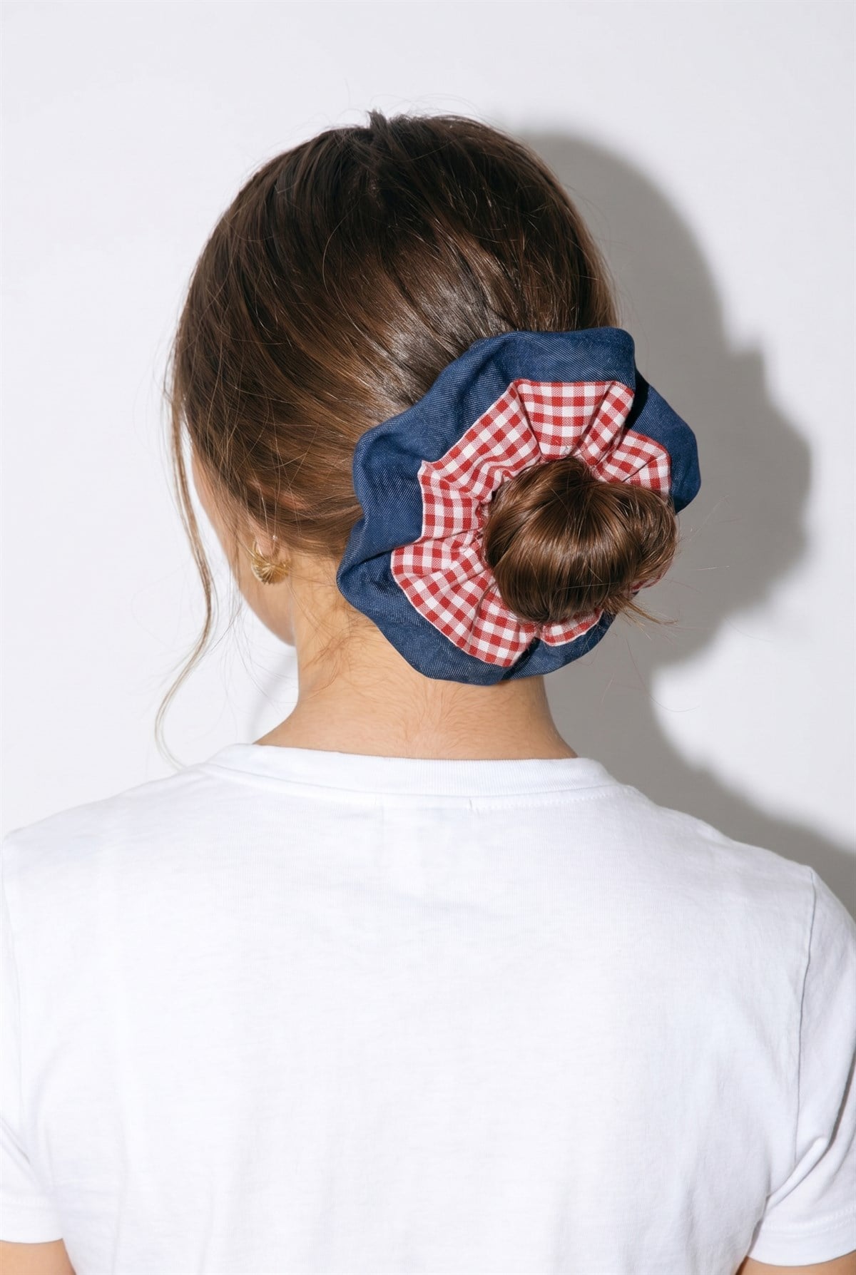 Pötikareli ve Koyu Mavi Scrunchie Toka