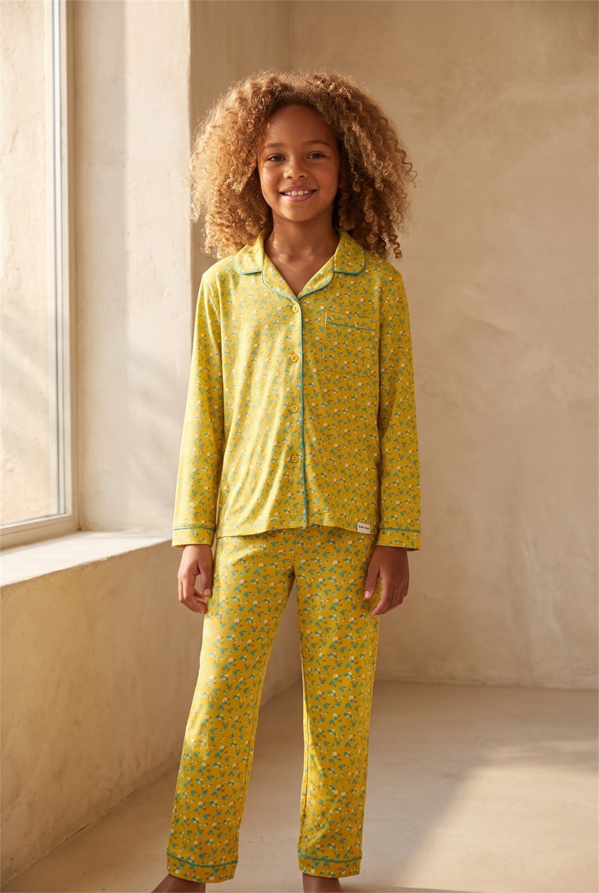 22512K2013 RETRO FLORALS ÇİÇEKLİ KIZ ÇOCUK PİJAMA TAKIM Mustard
