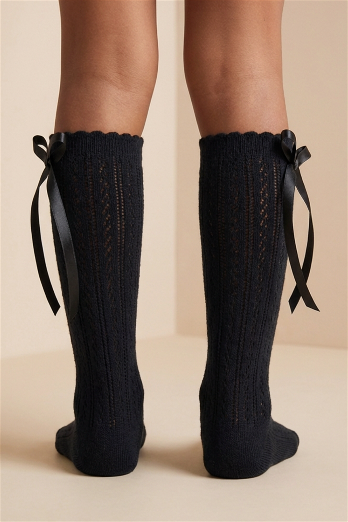 Girls Satin Bow Knitted Knee-High Socks Black