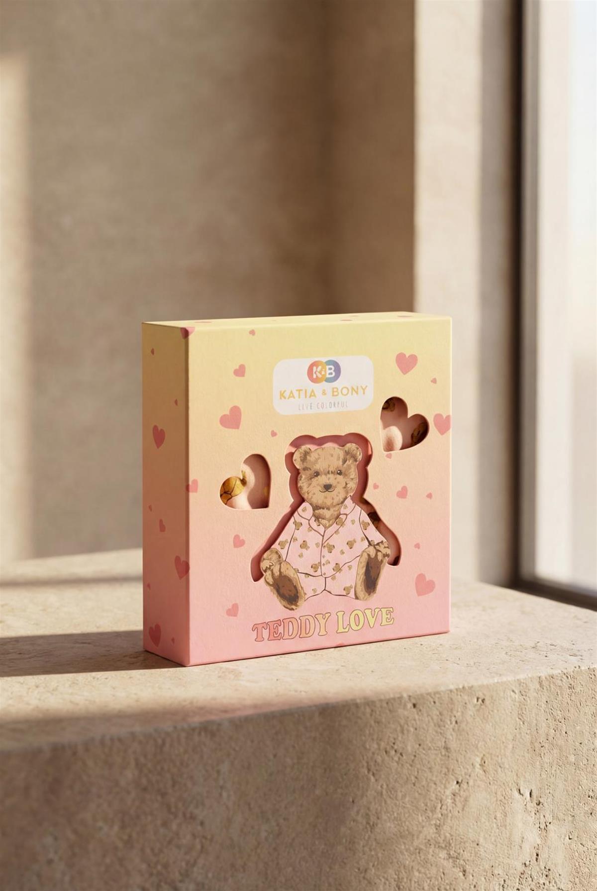 Kız Çocuk Teddy Desenli 3D Kutulu Pijama Takımı 