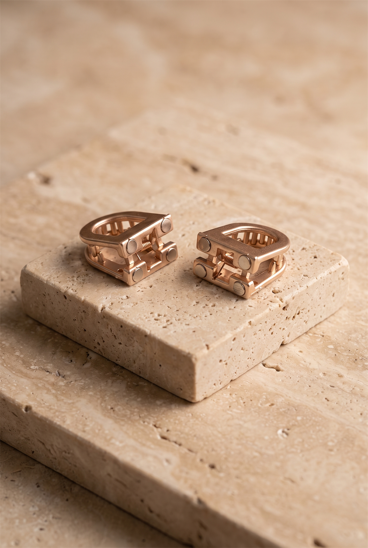 Mıknatıslı Parlak Görünümlü Kemik Toka Rose Gold