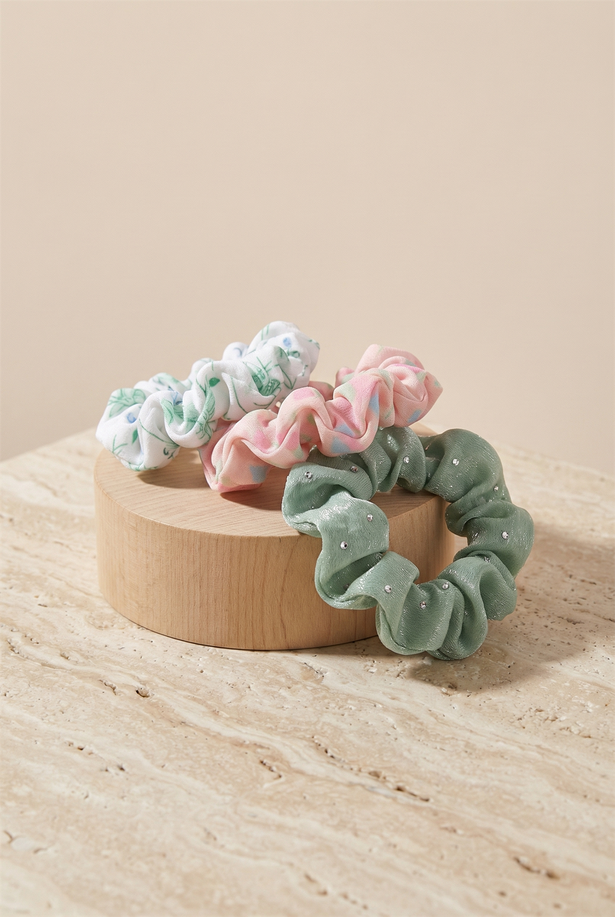 Colorful 3-Piece Assorted Rubber Buckle Multi-Colored