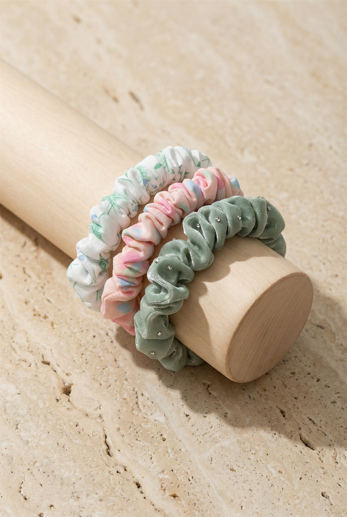 Colorful 3-Piece Assorted Rubber Buckle Multi-Colored