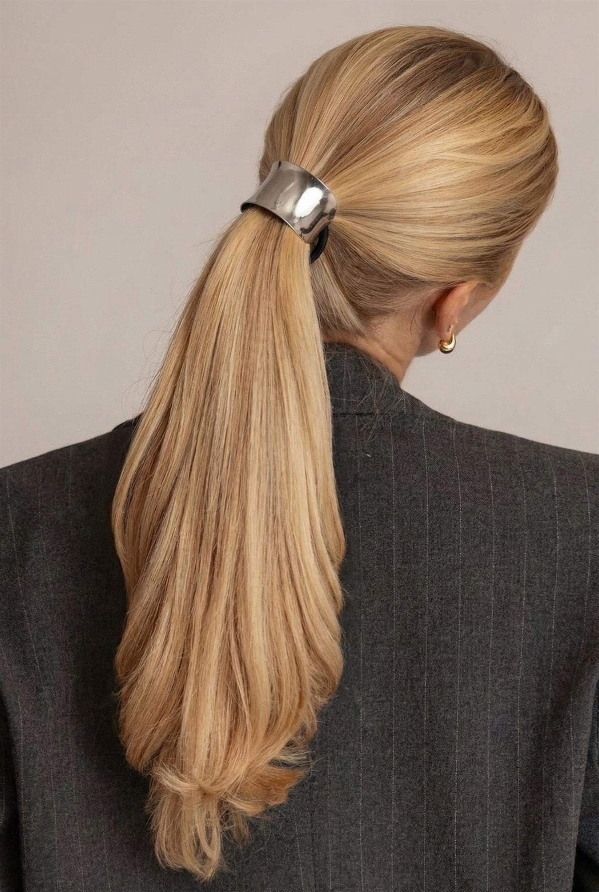 Silver Metal Detailed Rubber Fastening Buckle