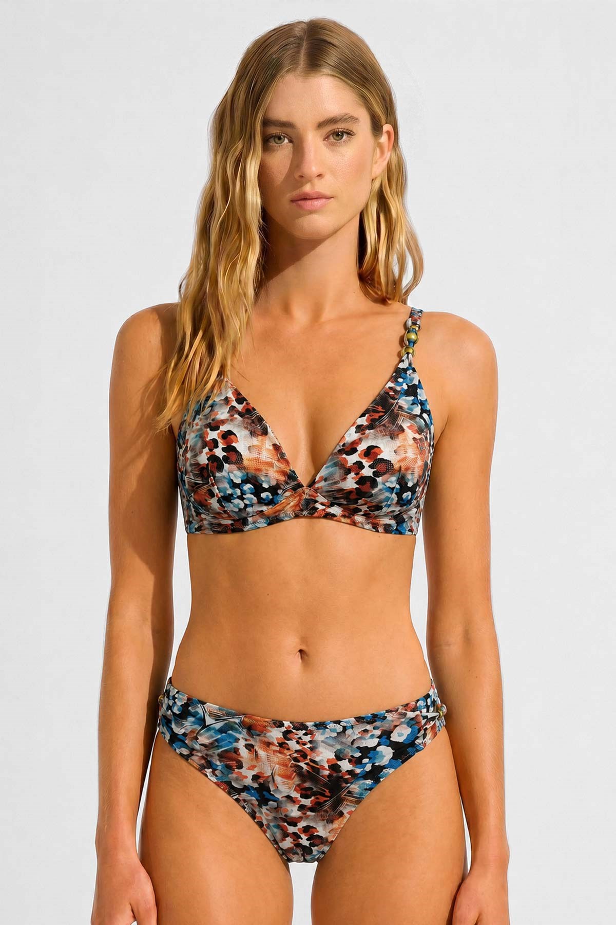 Mısırlı Kadın Soyut Floral Aksesuarlı Balenli Bikini Takım Çok Renkli