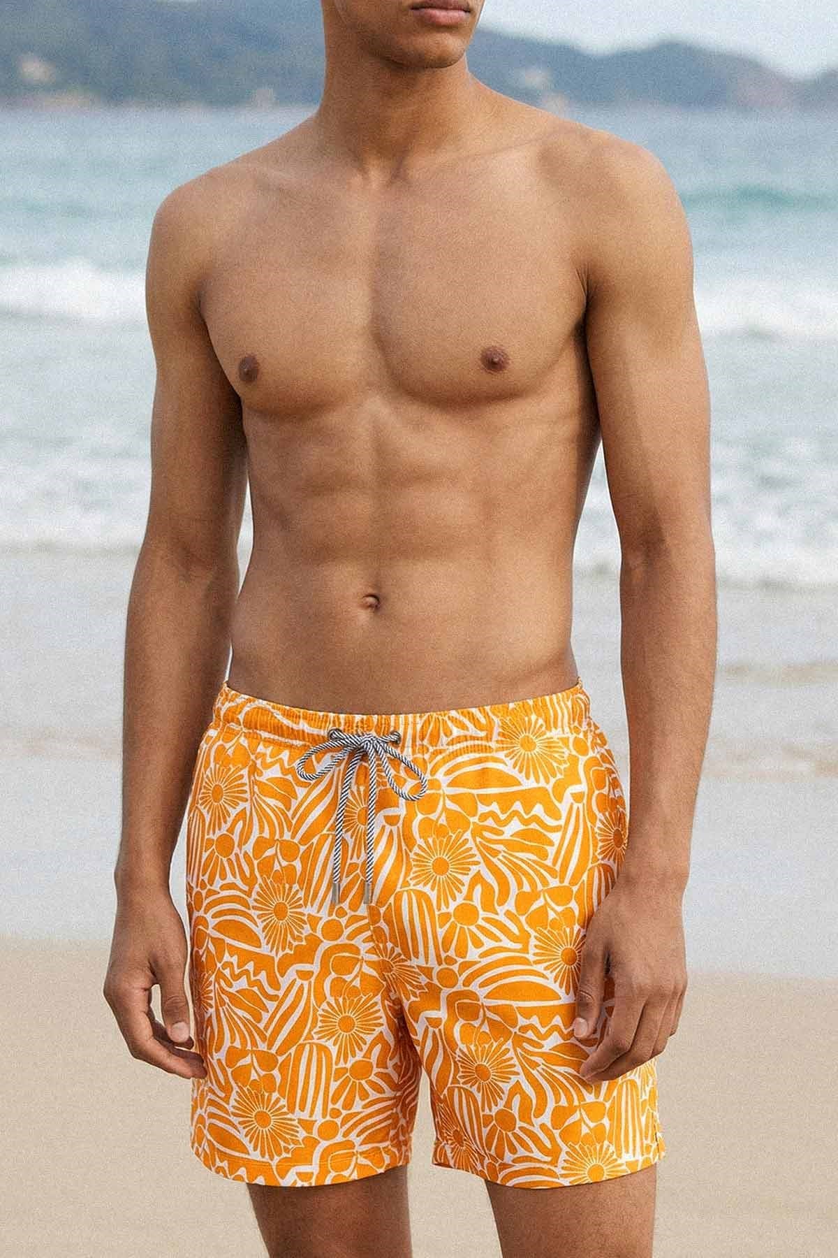 Mısırlı Erkek Retro Floral Desenli Deniz Şort Hardal