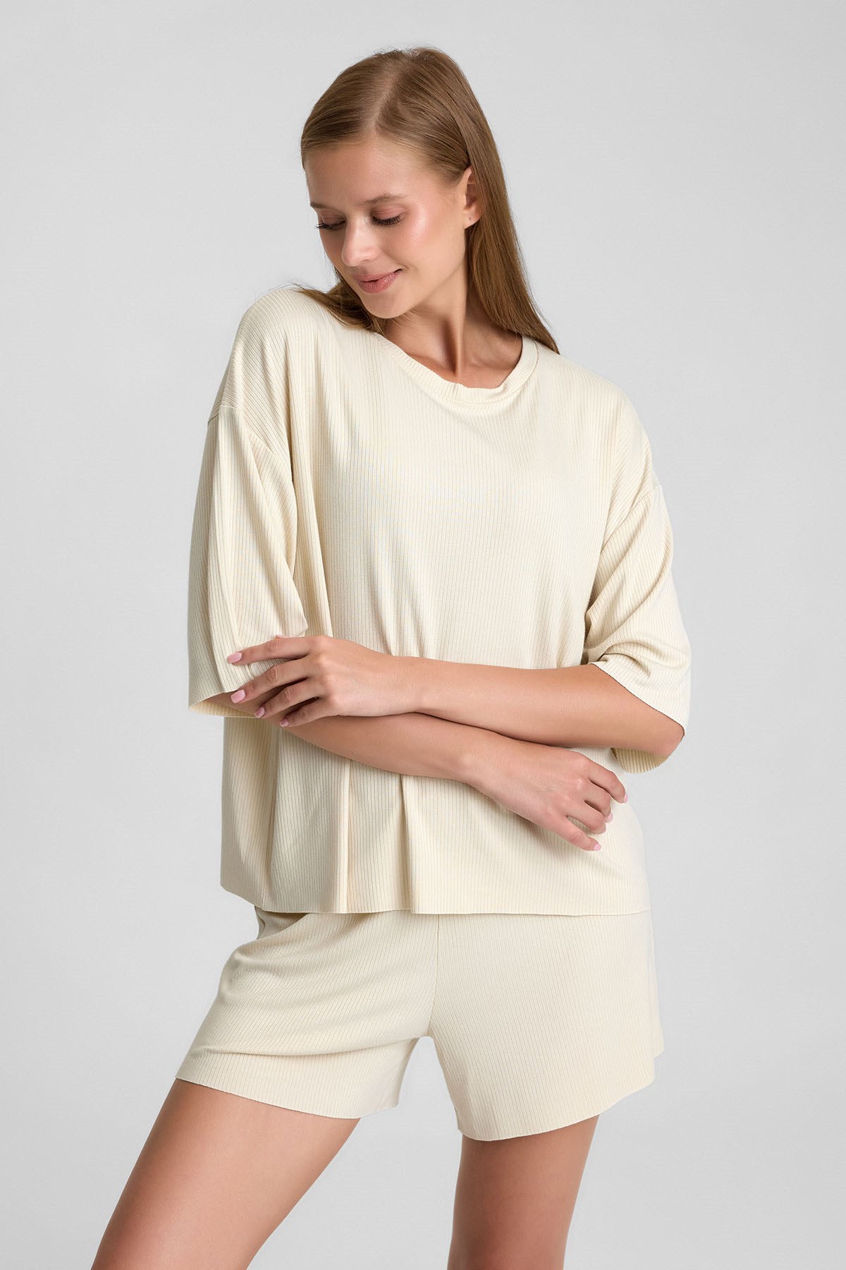 Mısırlı Kadın Viskon Oversize T-shirt Şort Takım Tereyağ Sarı