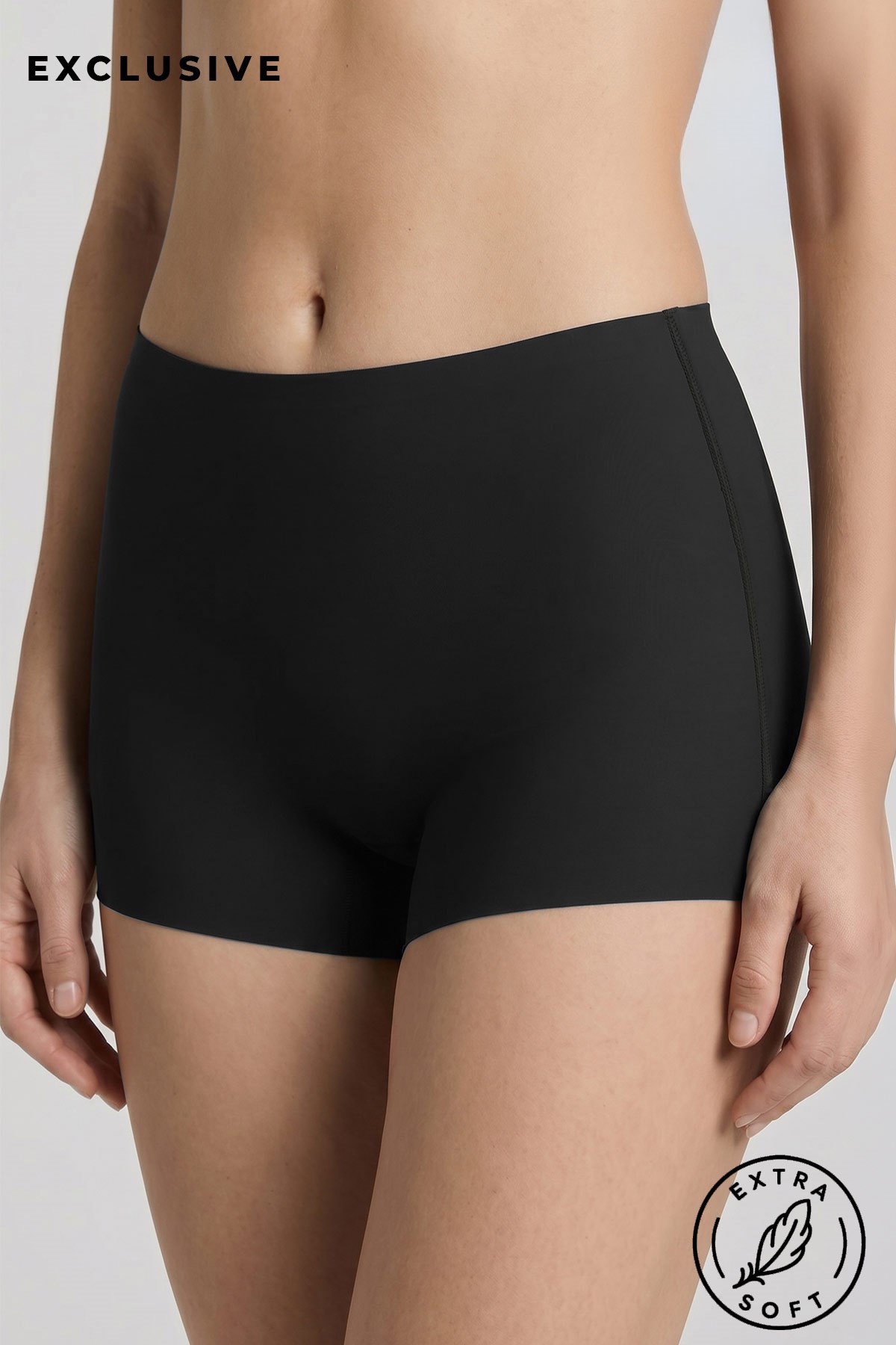 Mısırlı Lazer Kesim Shorty Siyah