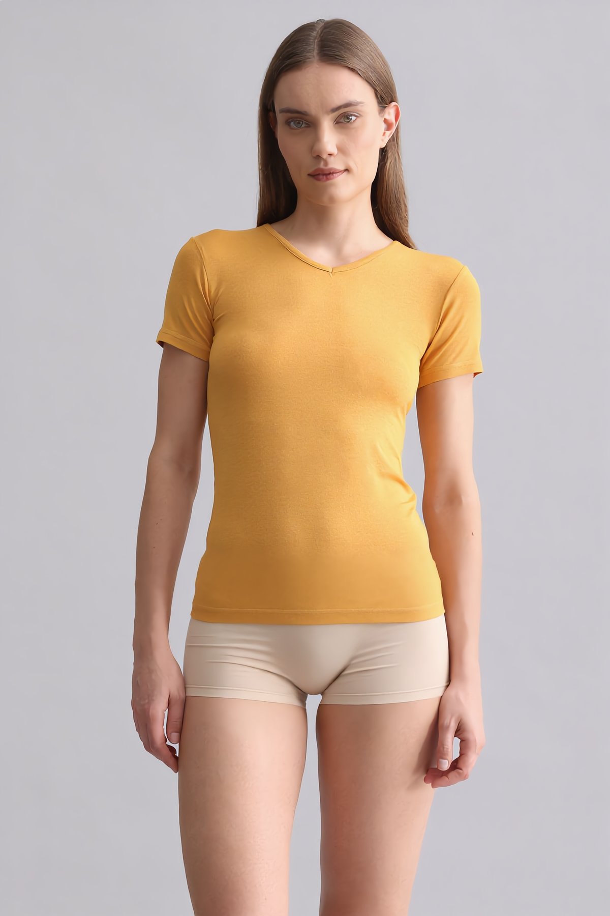 Mısırlı Modal by TENCEL VICTORIA V Yaka Fanila / T-Shirt Hardal