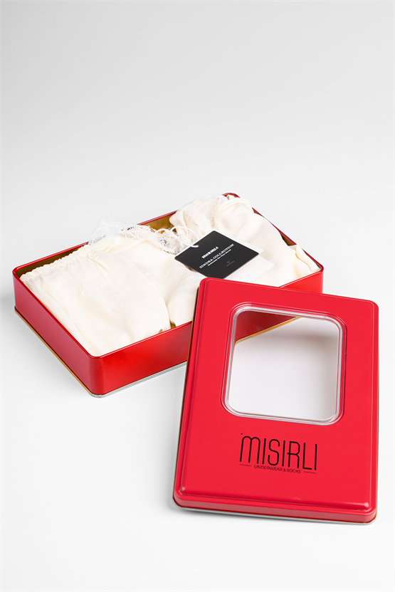 Kadın Ekru Dantelli Bambu Şort Takım Hediye Paketi