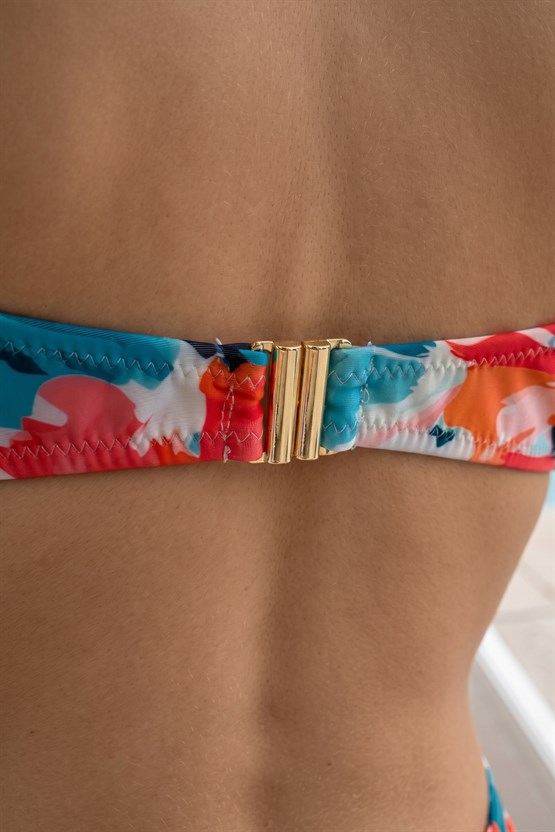 Mısırlı Aksesuarlı Balenli Bikini Takım Çok Renkli