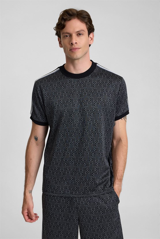 Mısırlı Erkek Jakarlı İnterlok  Monogram Desenli Tiktak Detaylı T-shirt Siyah