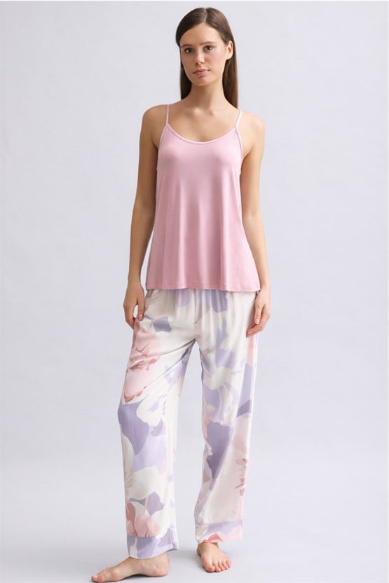 Mısırlı Kadın Örme İp Askılı Biye Detaylı Atlet Açık Pembe