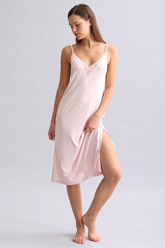 Mısırlı Kadın Örme İp Askılı Dantel Detaylı Geceklik Açık Pembe