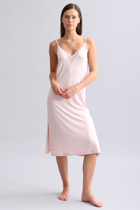 Mısırlı Kadın Örme İp Askılı Dantel Detaylı Geceklik Açık Pembe