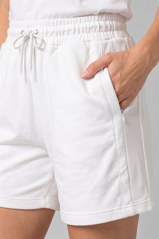 Mısırlı Kadın Pamuklu İnterlok Tiktak Detaylı Şort Beyaz