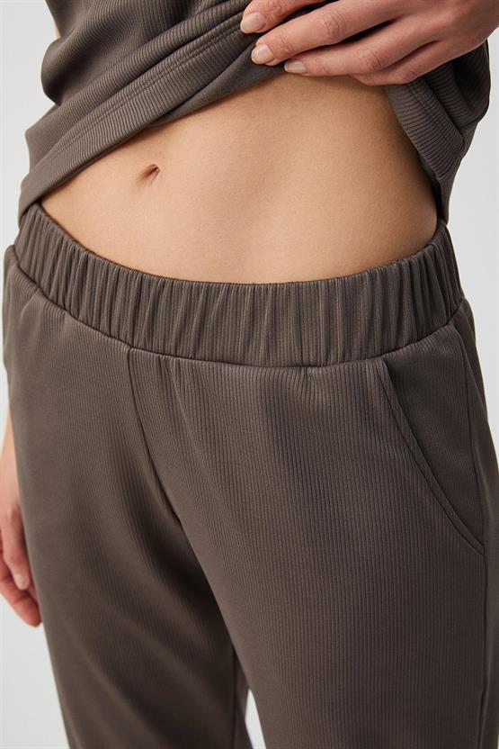 Mısırlı Kadın Üçlü Pijama Takımı Kahverengi