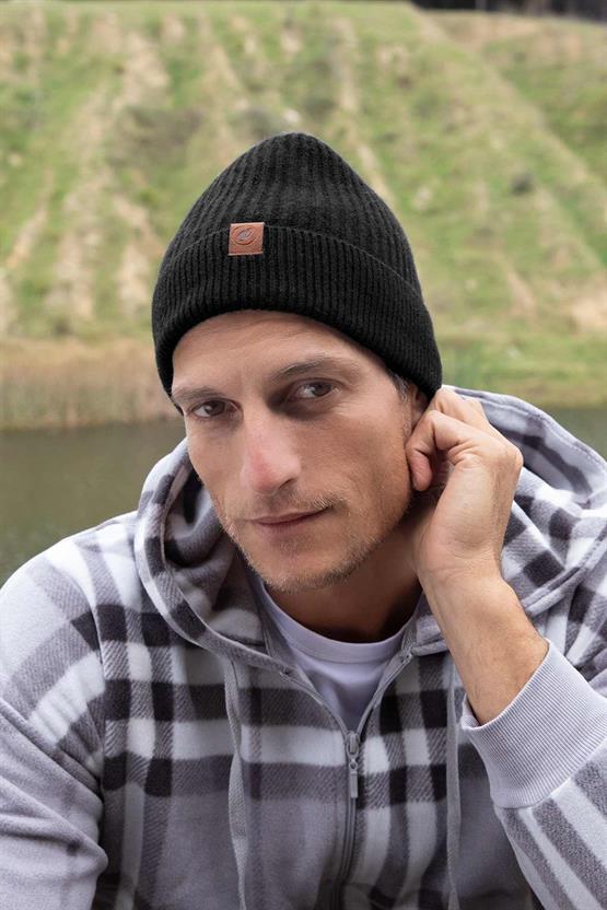Mısırlı Unisex Kuzu Yünü (Lambswool) Katlamalı Siyah Bere