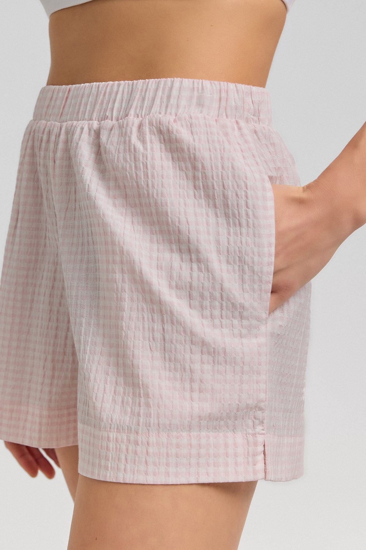 Mısırlı Kadın Pamuk Ekoseli Mini Şort Açık Pembe