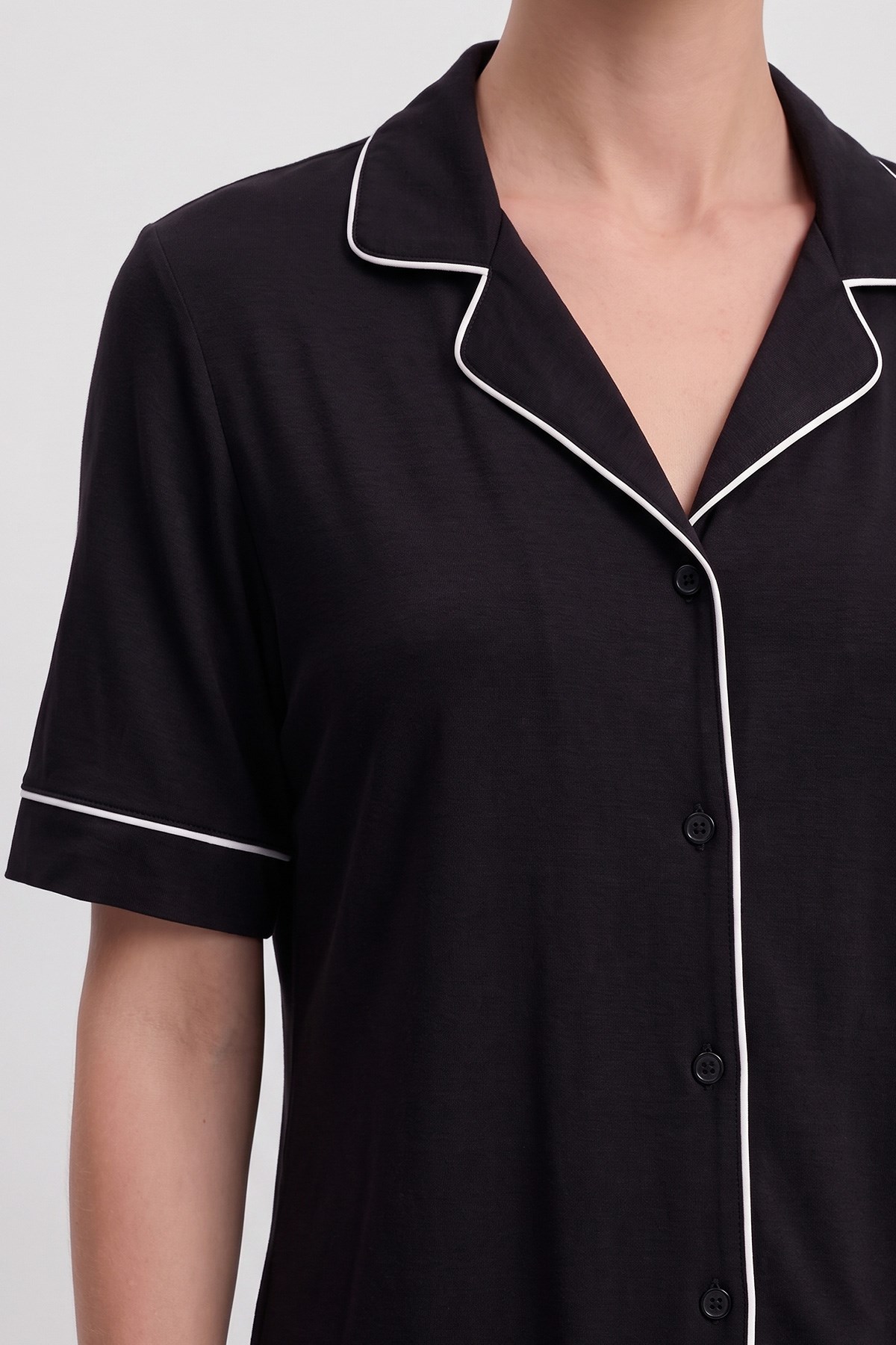Mısırlı Kadın Bambu Pijama Gömlek Sort Takım Siyah