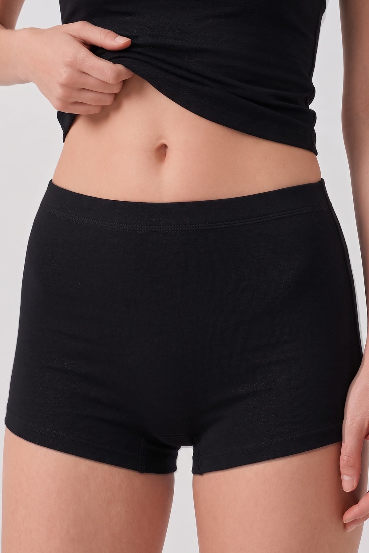 Mısırlı Kadın Gümüş Boxer Külot Siyah