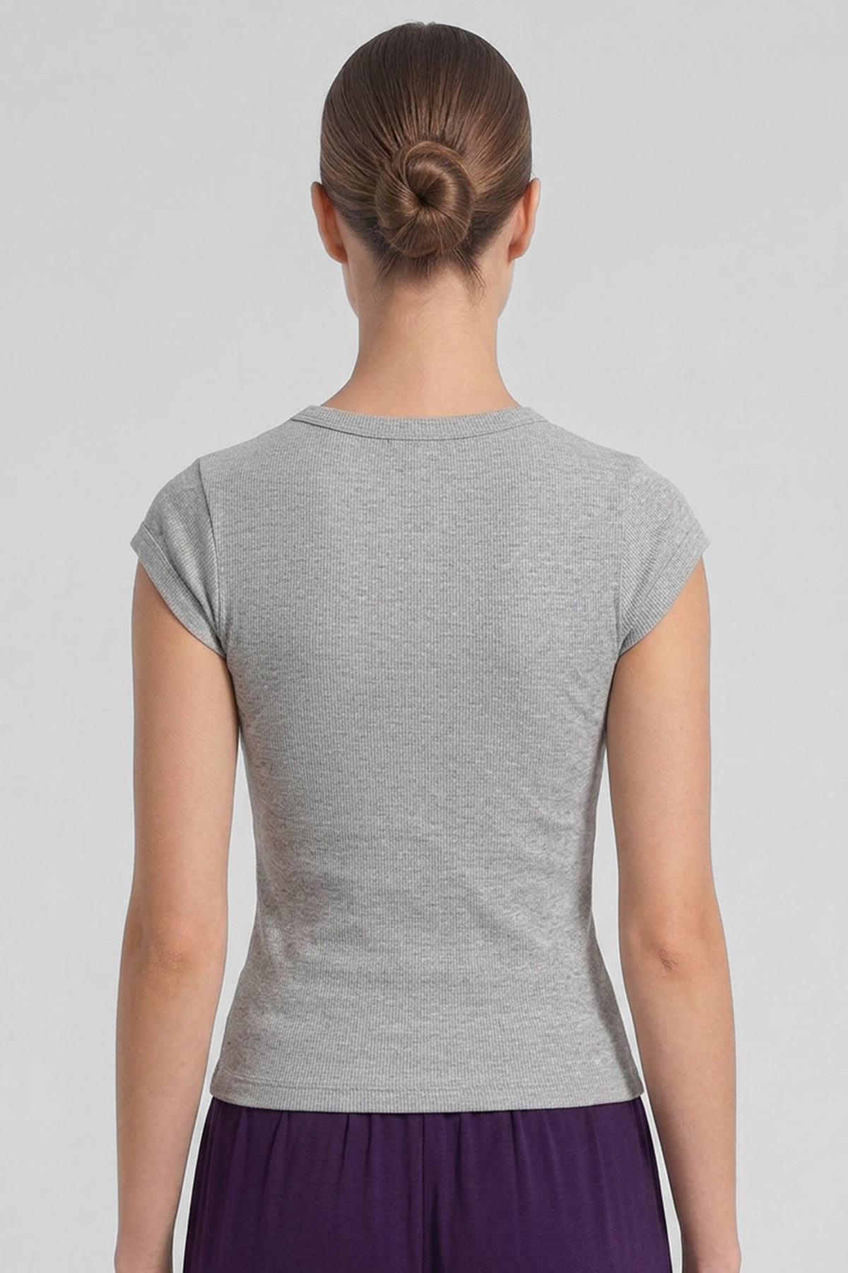 Mısırlı Kadın Kaşkorse Sıfır Kol Tshirt Gri Melanj