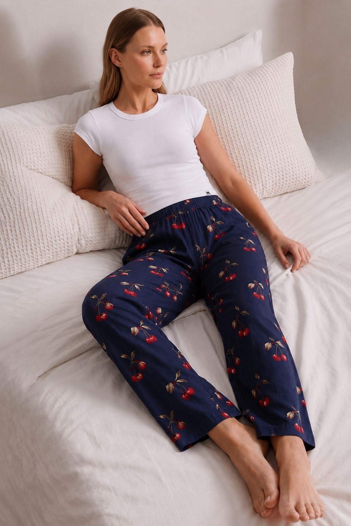 Mısırlı Kadın Viskon Çiçekli Alt Pijama Lacivert