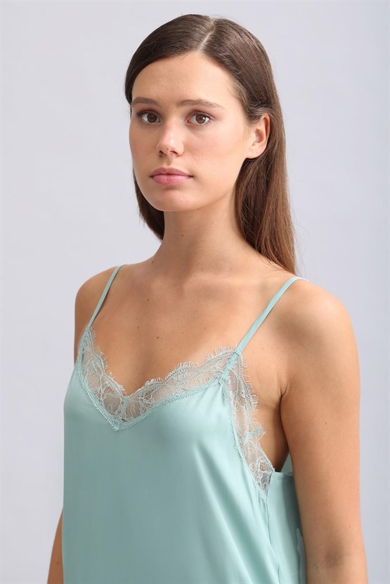 Kadın Dantel Detaylı Saten Gecelik Çağla Yeşili