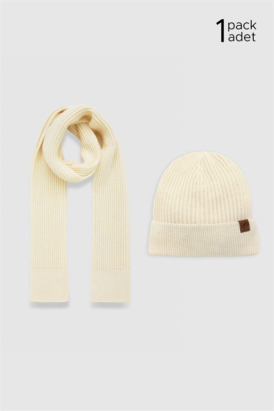 Kadın Kutlu Atkı Takımlı Hediye Paketi