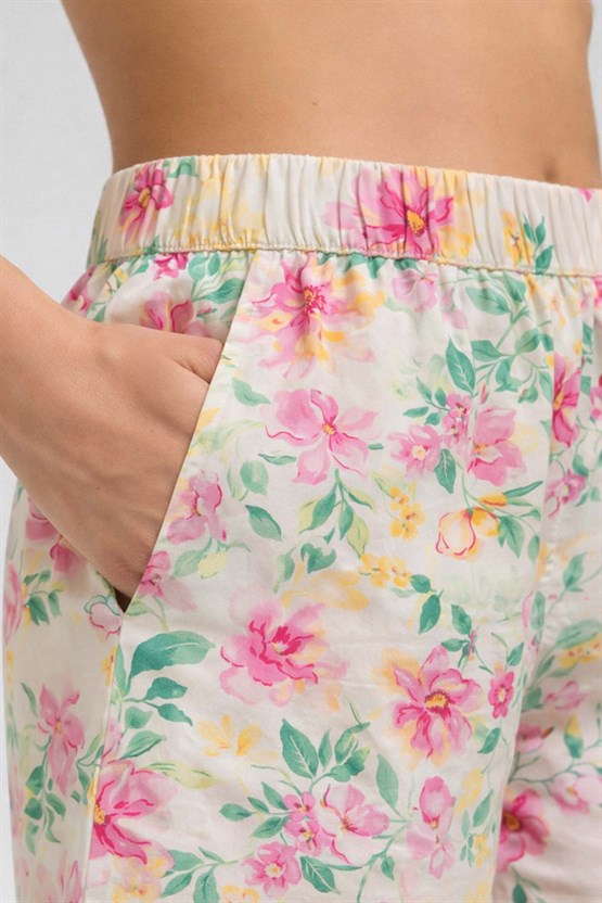 Mısırlı Kadın Dokum Çiçekli Mini Şort Çok Renkli