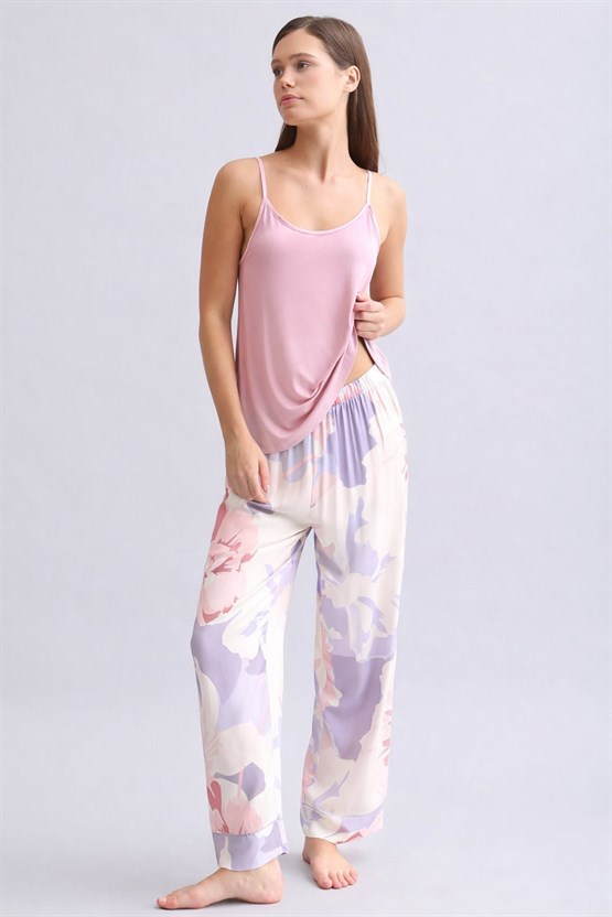 Mısırlı Kadın Örme İp Askılı Biye Detaylı Atlet Açık Pembe