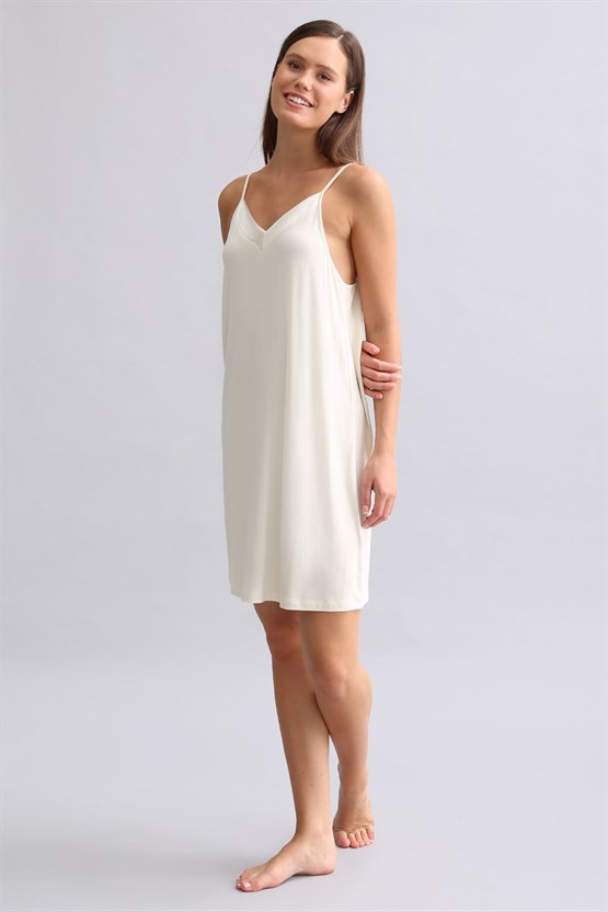 Mısırlı Kadın Örme İp Askılı Gecelik Ekru