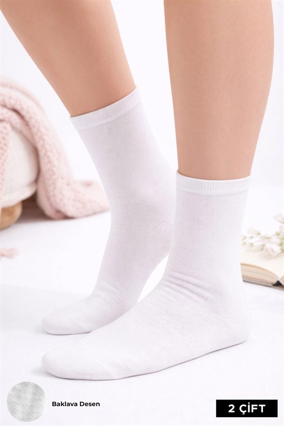 Mısırlı Kadın Pamuklu 4 Çift Motif Desenli Soket Çorap Beyaz