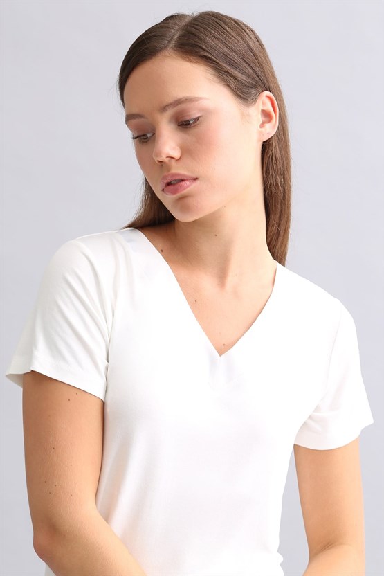 Mısırlı Kadın Saten T-shirt Şort Takım Ekru