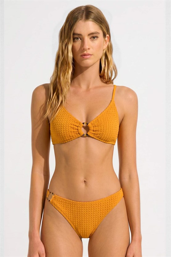 Mısırlı Aksesuarlı İnce Askılı Bikini Takım Hardal