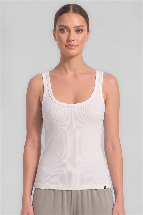 Mısırlı Kadın Kaşkorse Sporcu T-shirt Beyaz
