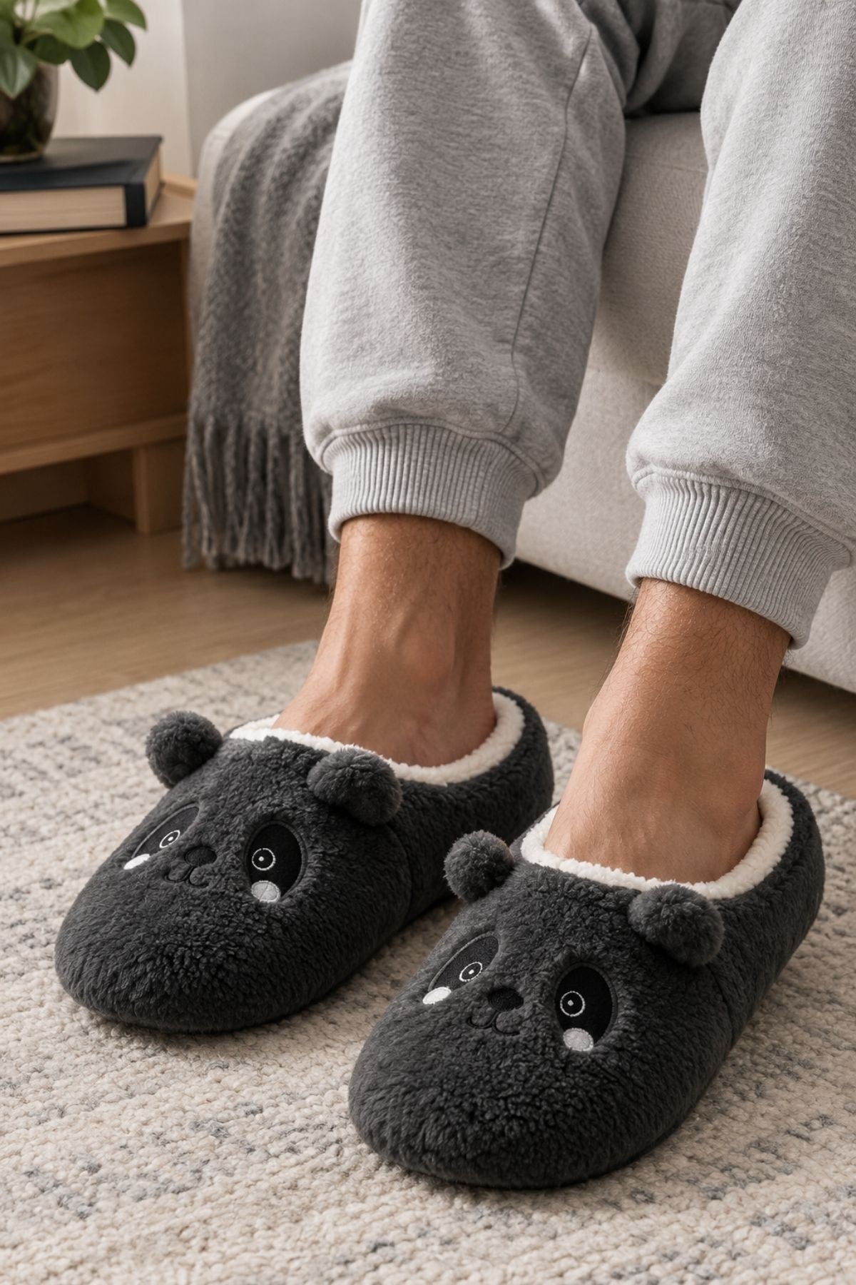 Mısırlı Erkek Panda Figürlü Panduf Füme