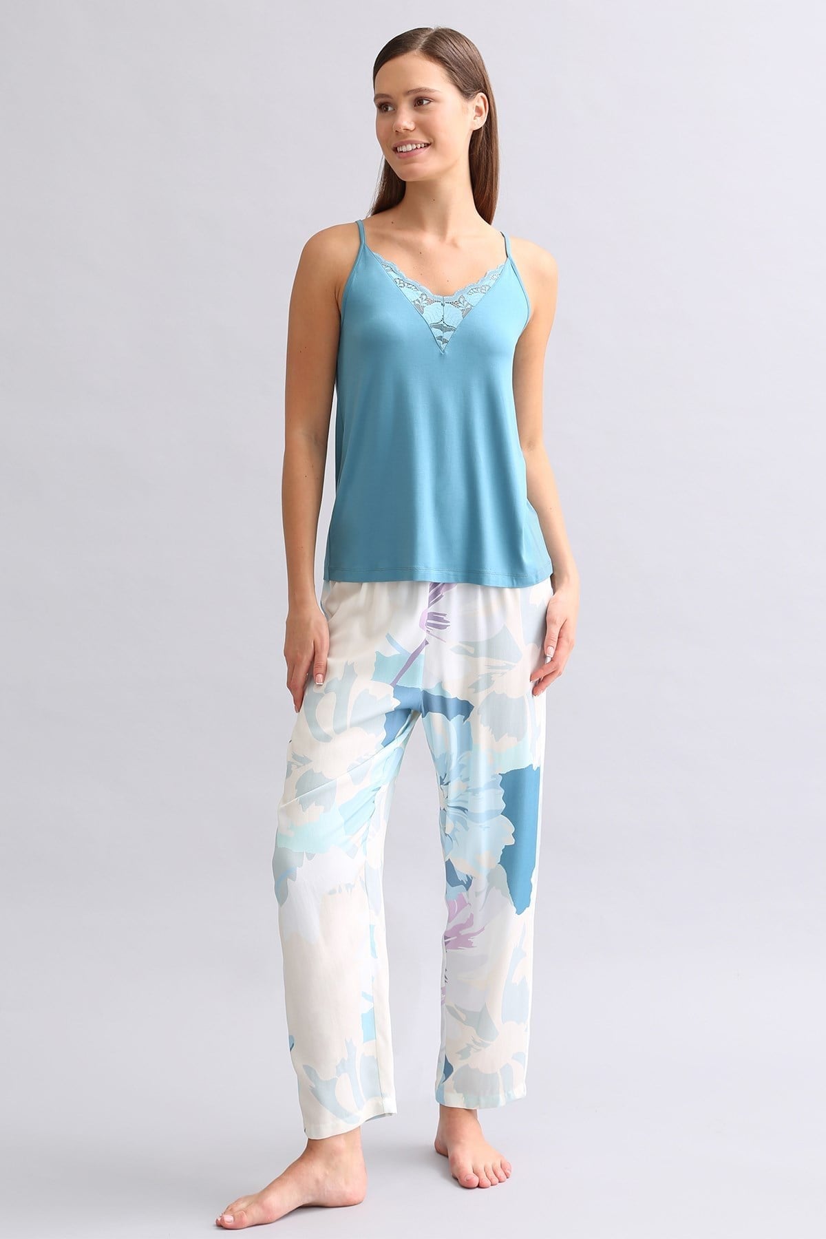 Mısırlı Kadın Örme İp Askılı Atlet Lacivert