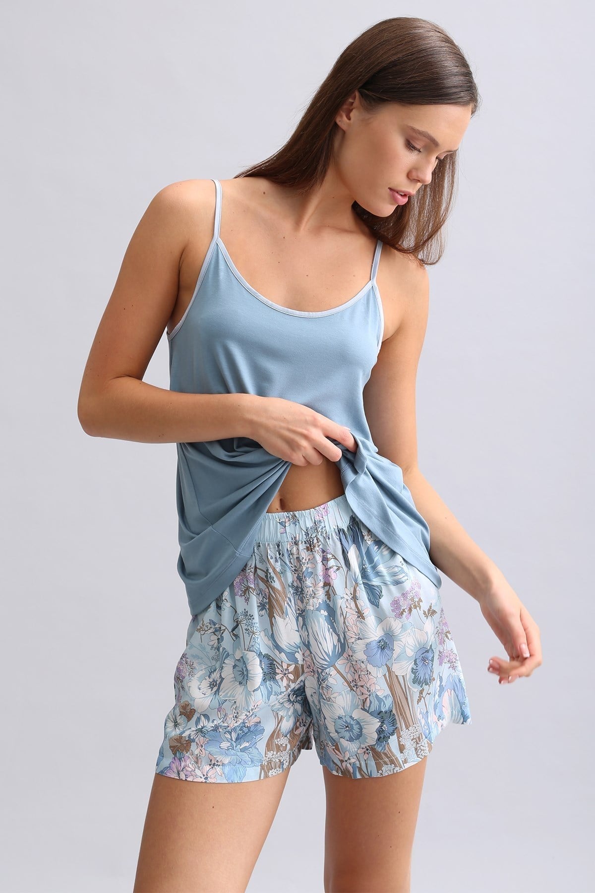 Mısırlı Kadın Viskon Dokuma Şort Mavi