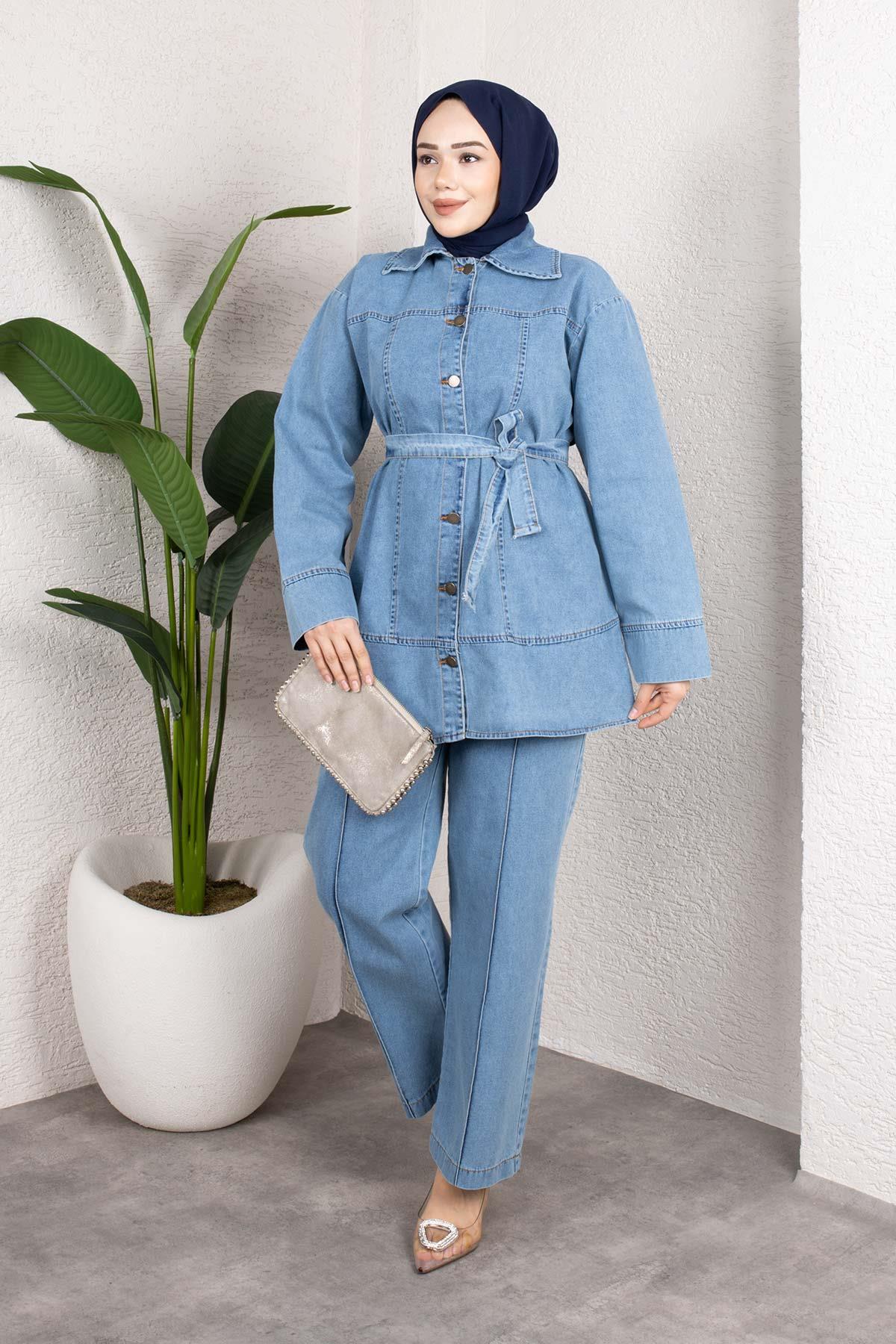 Kuşaklı Düğmeli Denim Takım – Rahat Kesim İkili Kombin Buz Mavisi