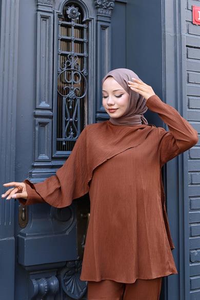 Pelerin Detaylı Takım Kahverengi