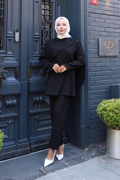 Pelerin Detaylı Takım Siyah